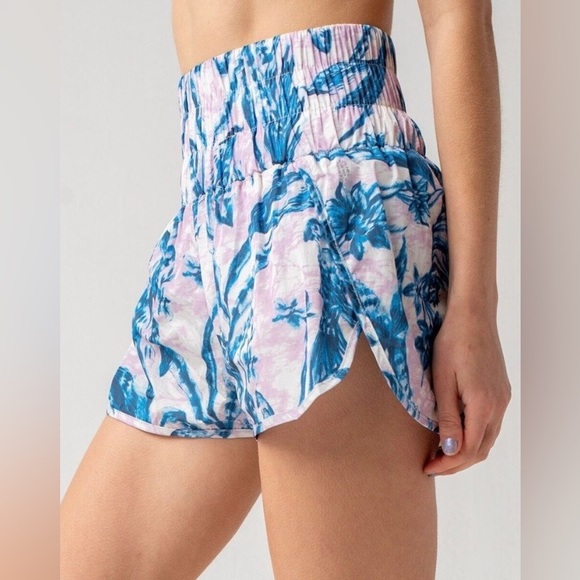 Free People Movement The Way Home Blue Pink white Print Shorts Women’s M 8-10 - Picture 2 of 8